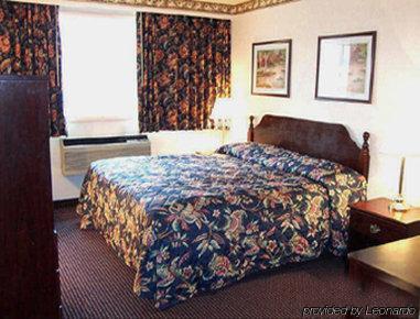 Howard Johnson By Wyndham Pikesville Room photo